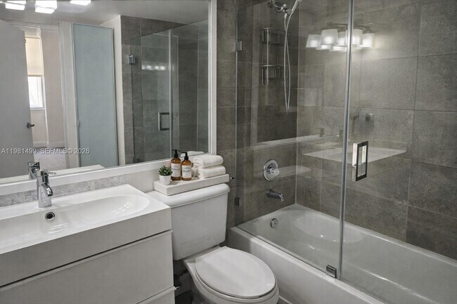 Photo - 126 SW 17th Rd Unit 407