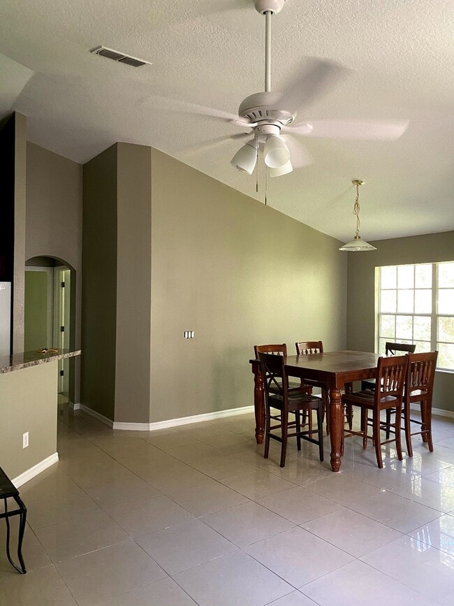 Dining Room - 3687 Oakdale Cir