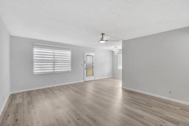 Photo - 481 Burgundy P Unit K