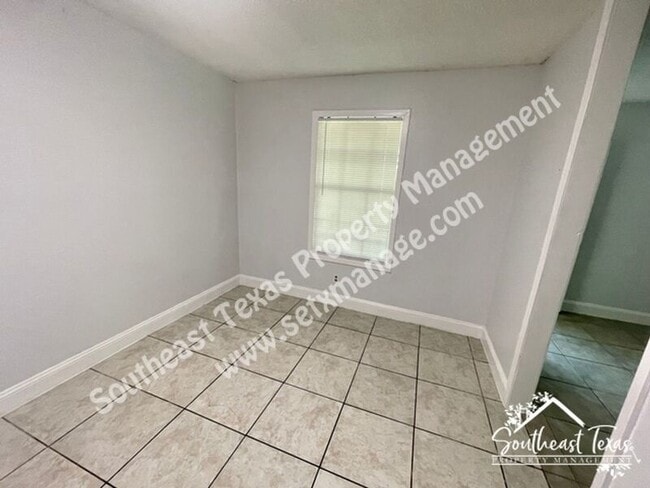 Photo - 5108 10th St