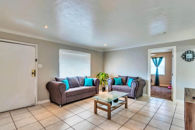 Photo - 1001 Atwood Dr