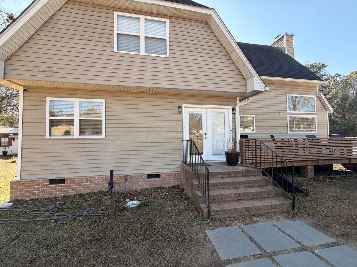 Photo - 1 Courtyard Ln