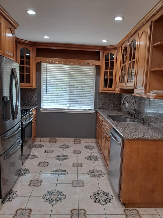 Photo - 2211 Bowers Ave