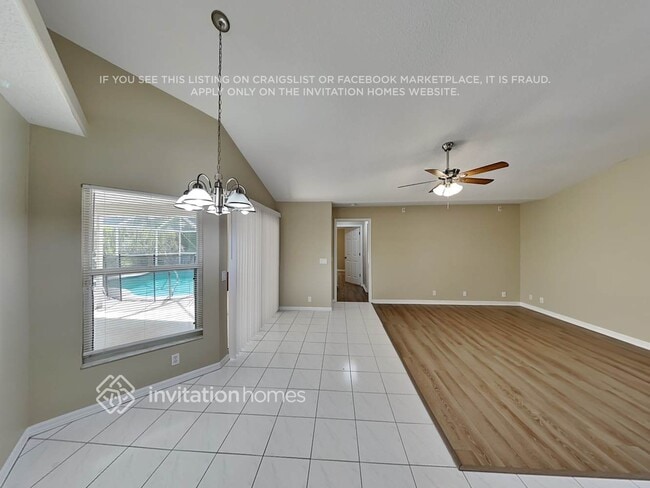 Photo - 4208 74th Ave E