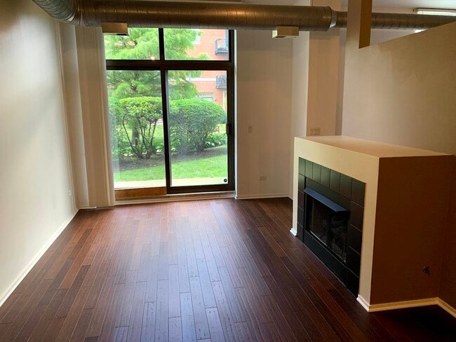 Photo - 1000 E 53rd St Unit 1