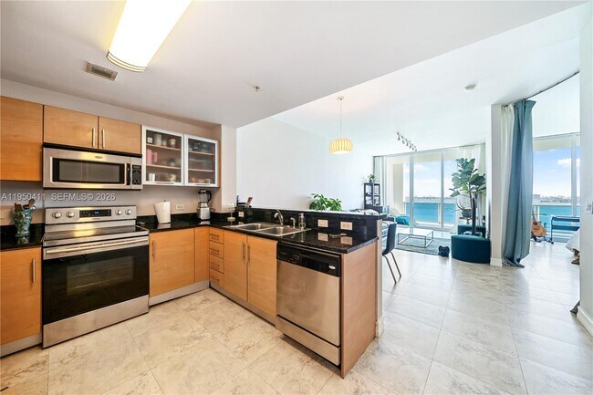 Photo - 725 NE 22nd St Unidad 16B