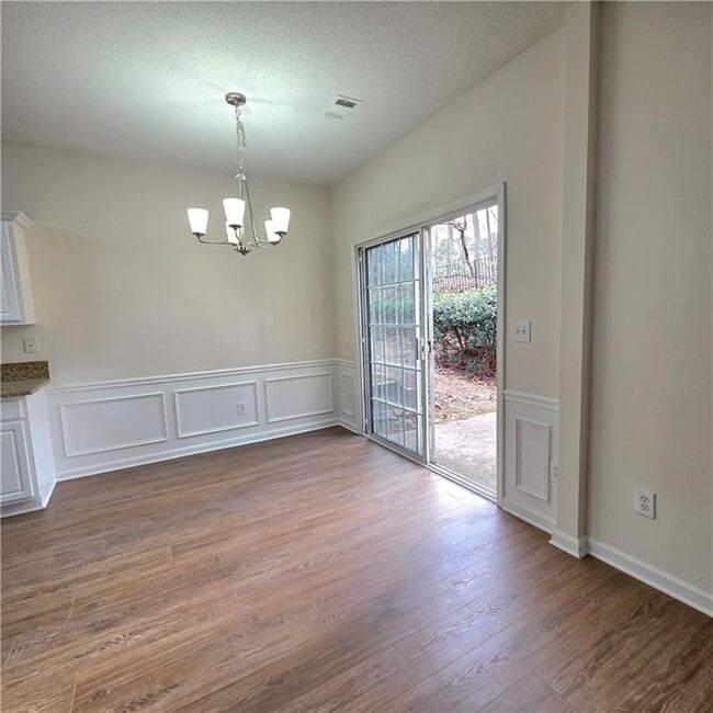 Photo - 2412 Elkhorn Ter