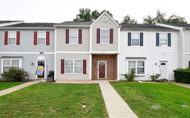 Building Photo - BEAUTIFUL TOWNHOME FOR RENT