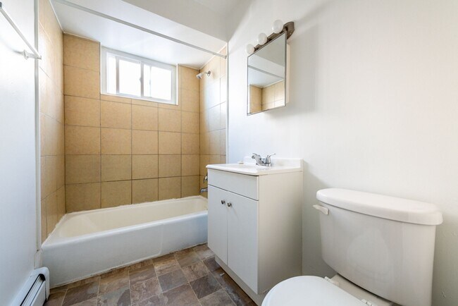 2066 W 135th