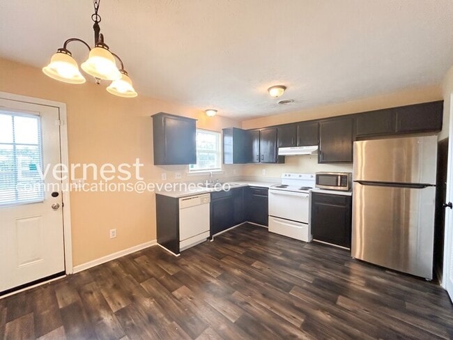 Photo - 2-Bed/1.5-Bath Town Home/Available Now!
