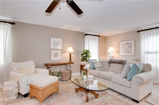 Photo - 1706 Belleair Forest Dr Unidad 140