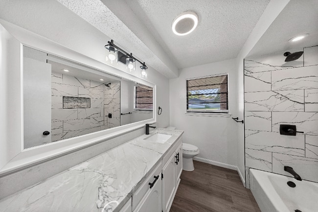 Photo - 3232 Parker Dr