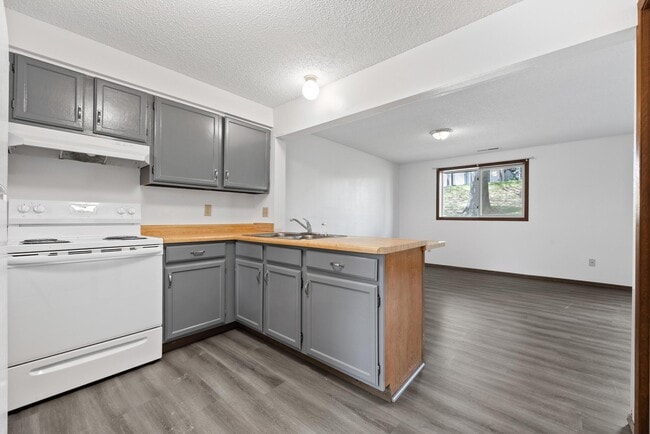 Photo - 740 Westwinds Dr Unit 6