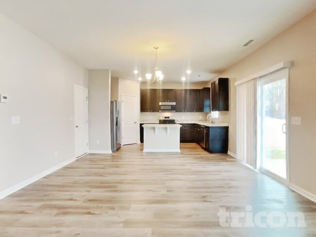 Photo - 923 Avondale Dr