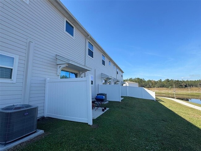 Photo - 7601 Stone Crk Trl