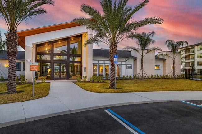 Photo - Madison Pointe Apartments