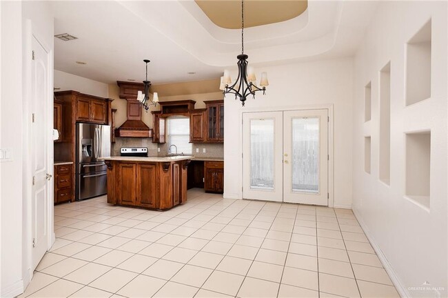 Photo - 12 Hackberry Ave