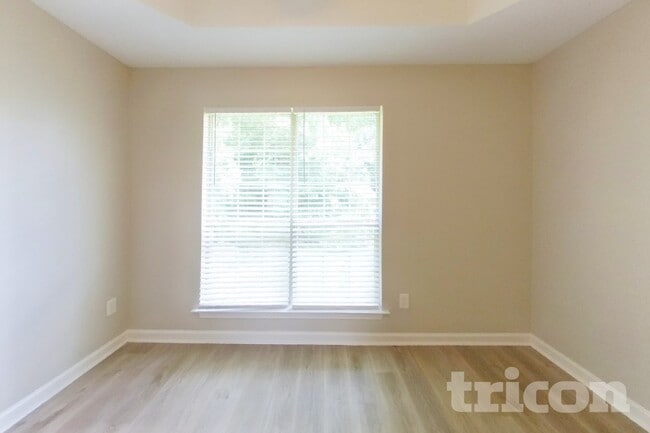 Photo - 4050 Monarch Dr