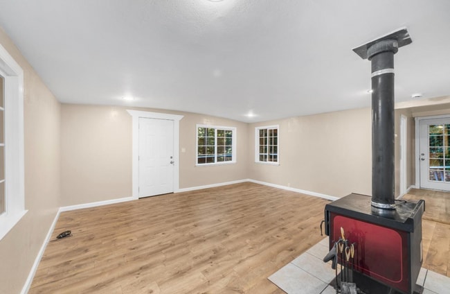 Photo - 10229 Redwood Dr