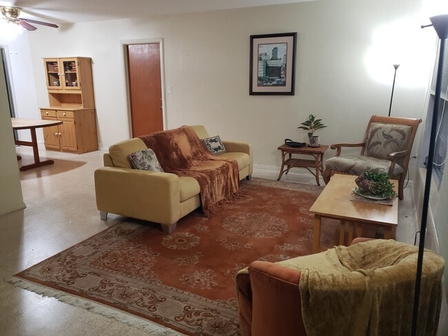 Photo - 1716 Scott St