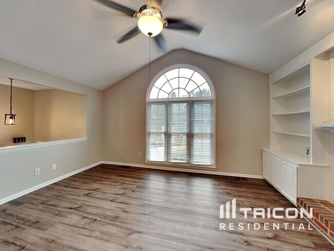 Photo - 703 Players Ct