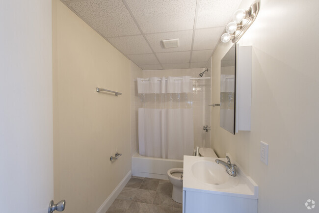 Building Photo - 1125 Boylston St Unit 1 BED Downtown Rental