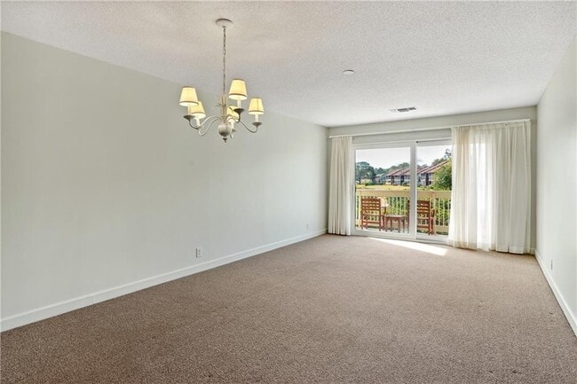 Photo - 286 Moss Oak Cir