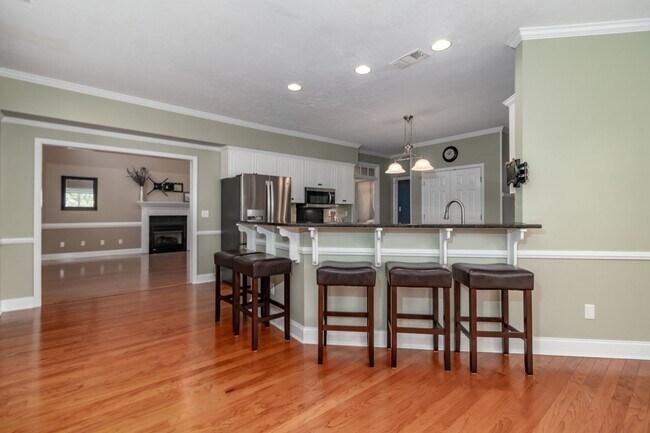 Photo - Private, 5 bedroom, 3.5 bath, Evans home-overlooking the woods!