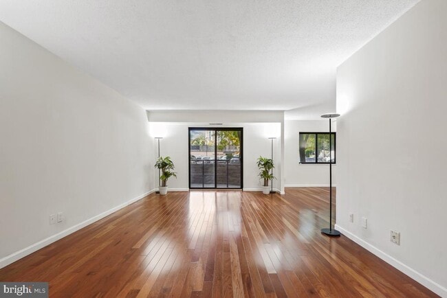 Photo - 5904 Mt Eagle Dr Unit 105