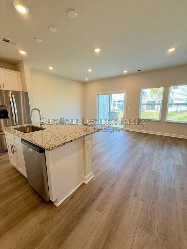 Photo - 1719 Braemar Vlg Dr