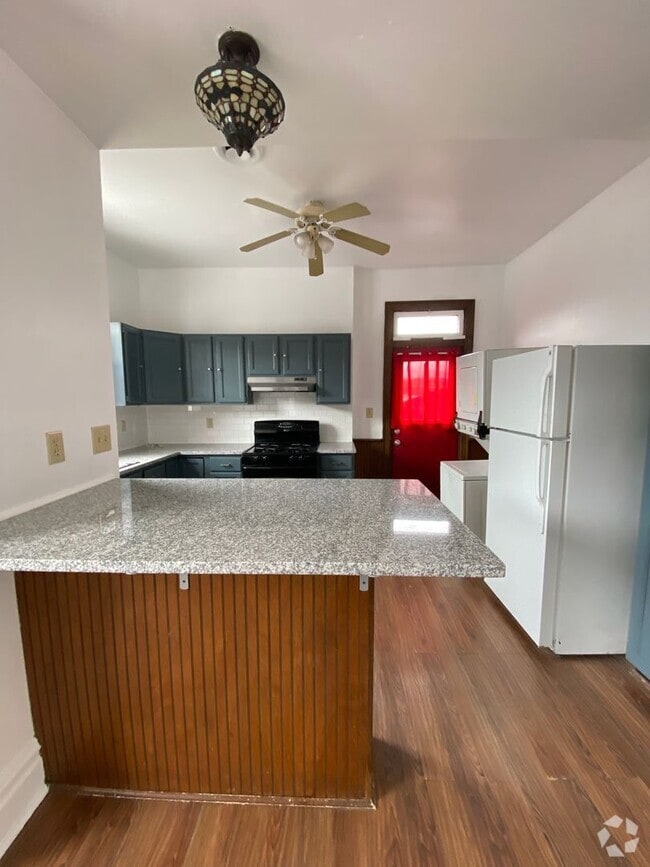 Building Photo - 1309 E Carson St Unit 3rd Floor Rental