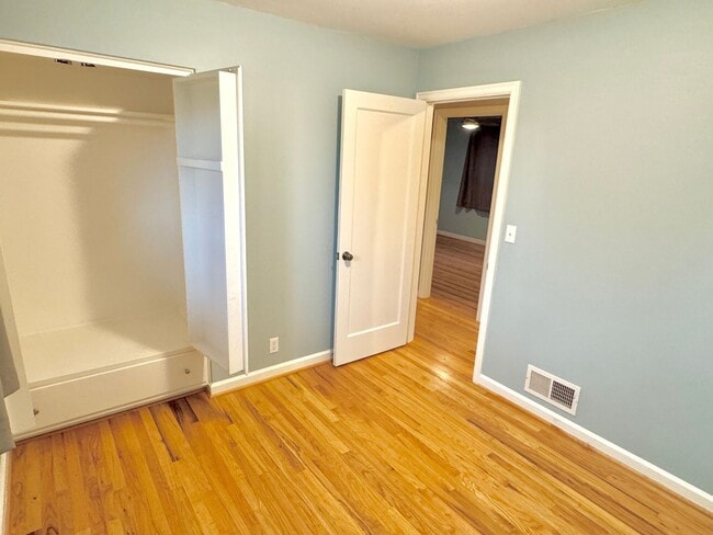 Photo - Rose City Park Neighborhood Quintessential Ranch Home on Corner Lot with Huge Basement, Fenced Ya...