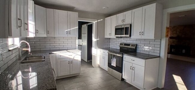 Photo - Fully Renovated Benbrook Beauty