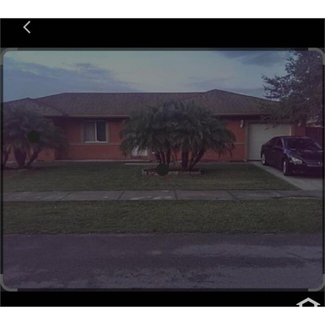Photo - 916 NW 3rd Terrace House