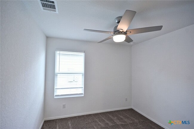 Photo - 776 Bullsnake Trl House