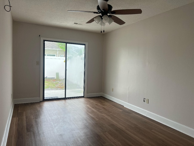 Photo - 1490 Turkey Ridge Rd