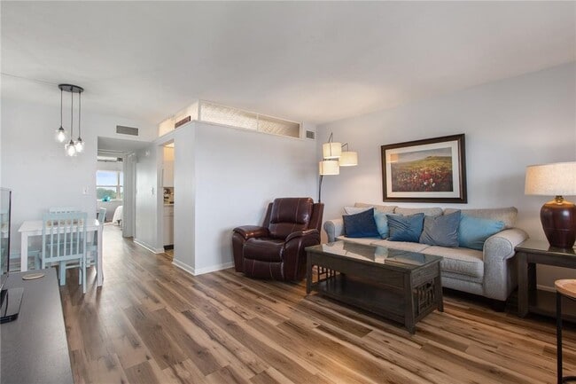 Photo - 1235 S Highland Ave Unit 5-608