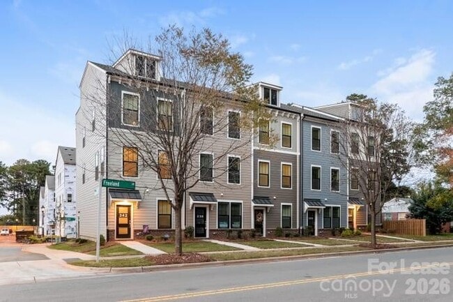 Building Photo - 342 Freeland Pk Dr
