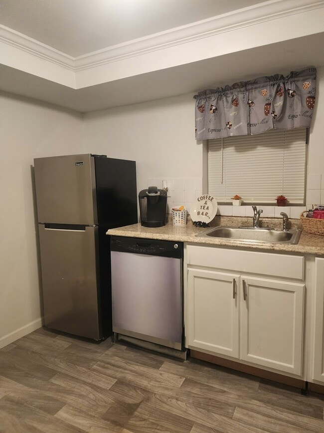 Photo - 1360 Ellis Rd Unit Carriage Room 1 A