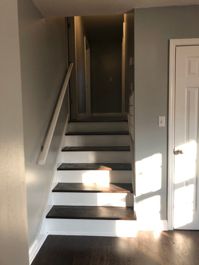 Photo - 3331 Gundy Dr