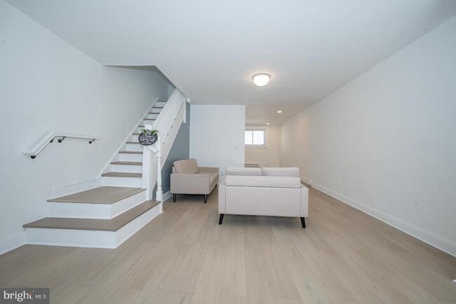 Building Photo - 426 Hampden Rd Rental