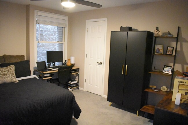 Photo - 2851 N Southport Ave Unit A