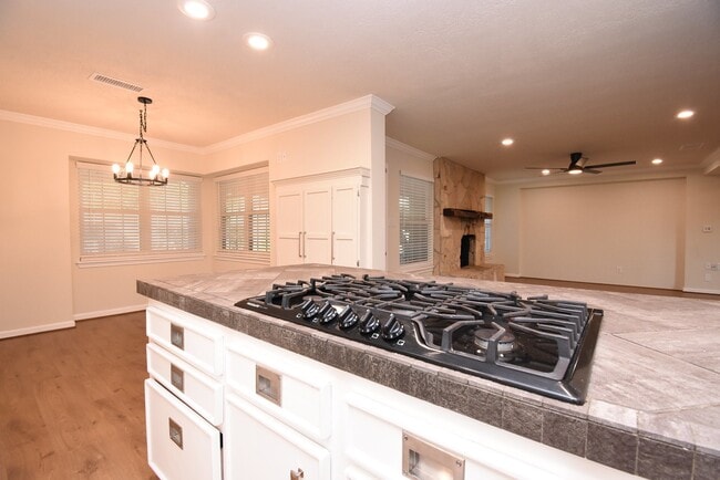 Photo - 2503 Southwick St