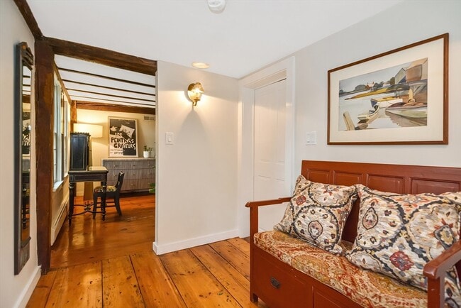 Photo - 144 Old Connecticut Path