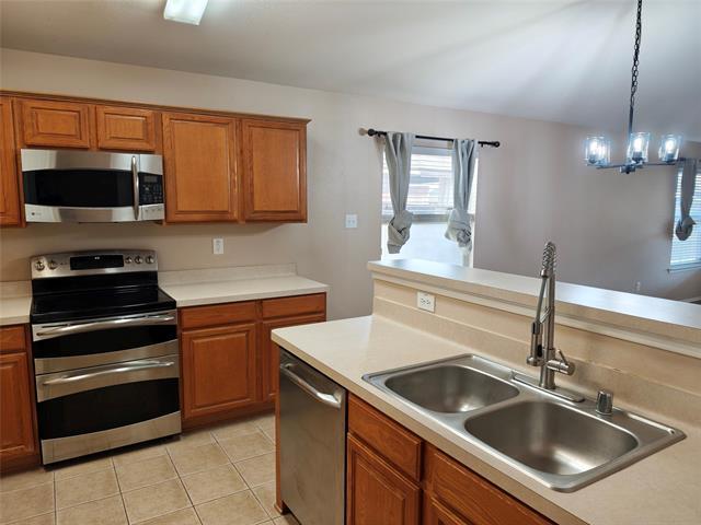 1304 Hansberry Dr