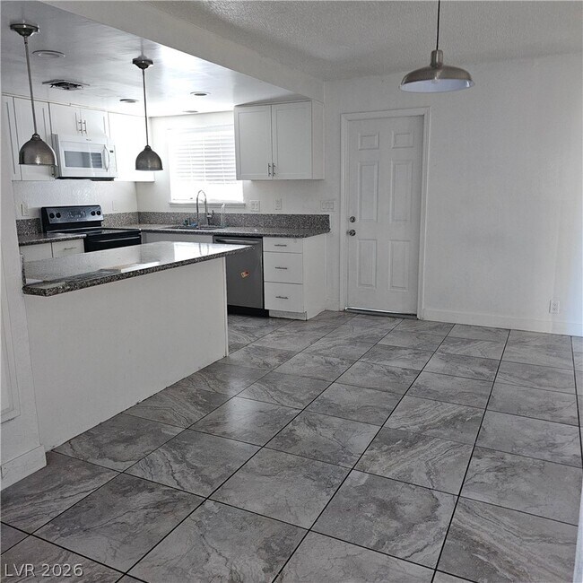 Photo - 213 Orchid Dr