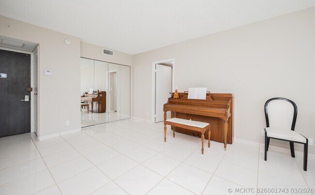 Photo - 20335 W Country Club Dr Unit 1704