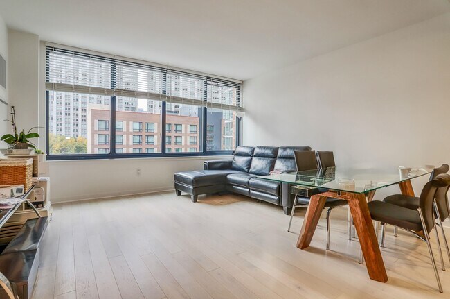 Photo - 10 Provost St Unit 1006