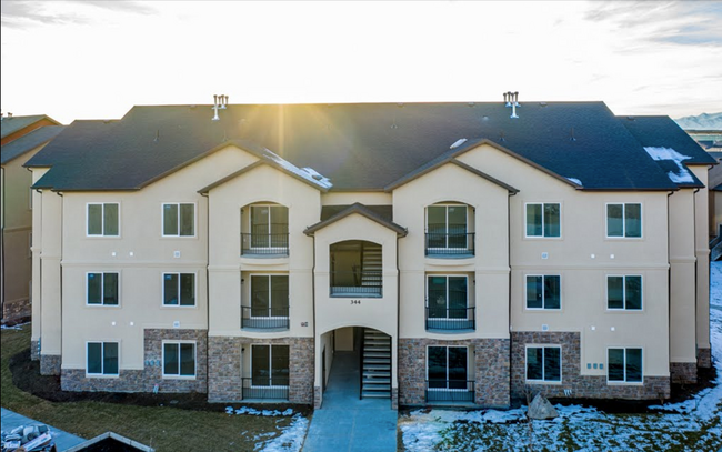 Building Photo - 344 S 740 W Unit Complete Condo