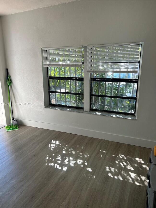 Photo - 1631 NW 29th Ave Unit 2